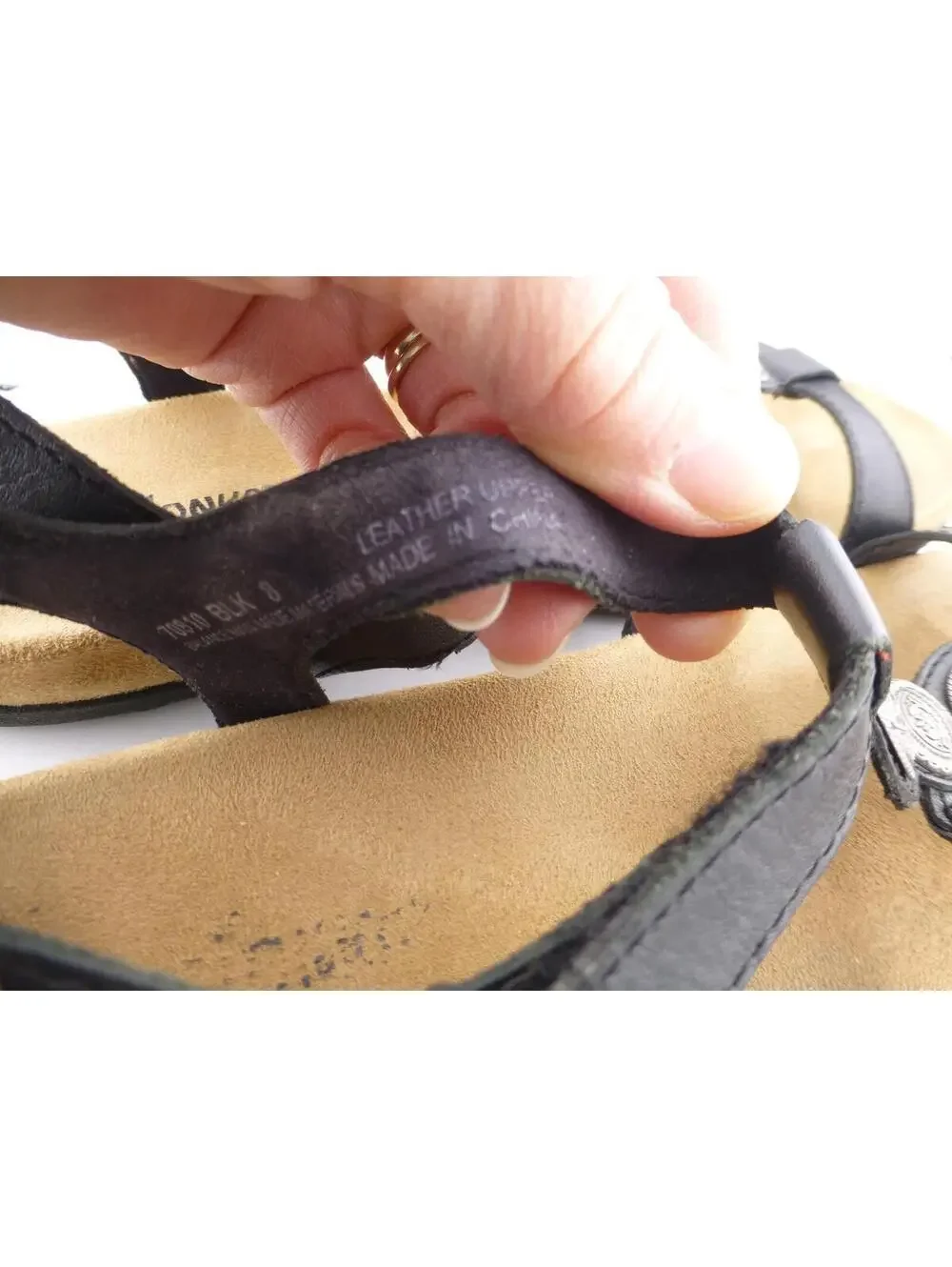 Minnetonka Lakeshore Women's Black Leather Hook & Loop Sandals US Size 8 M3 - Picture 8 of 14
